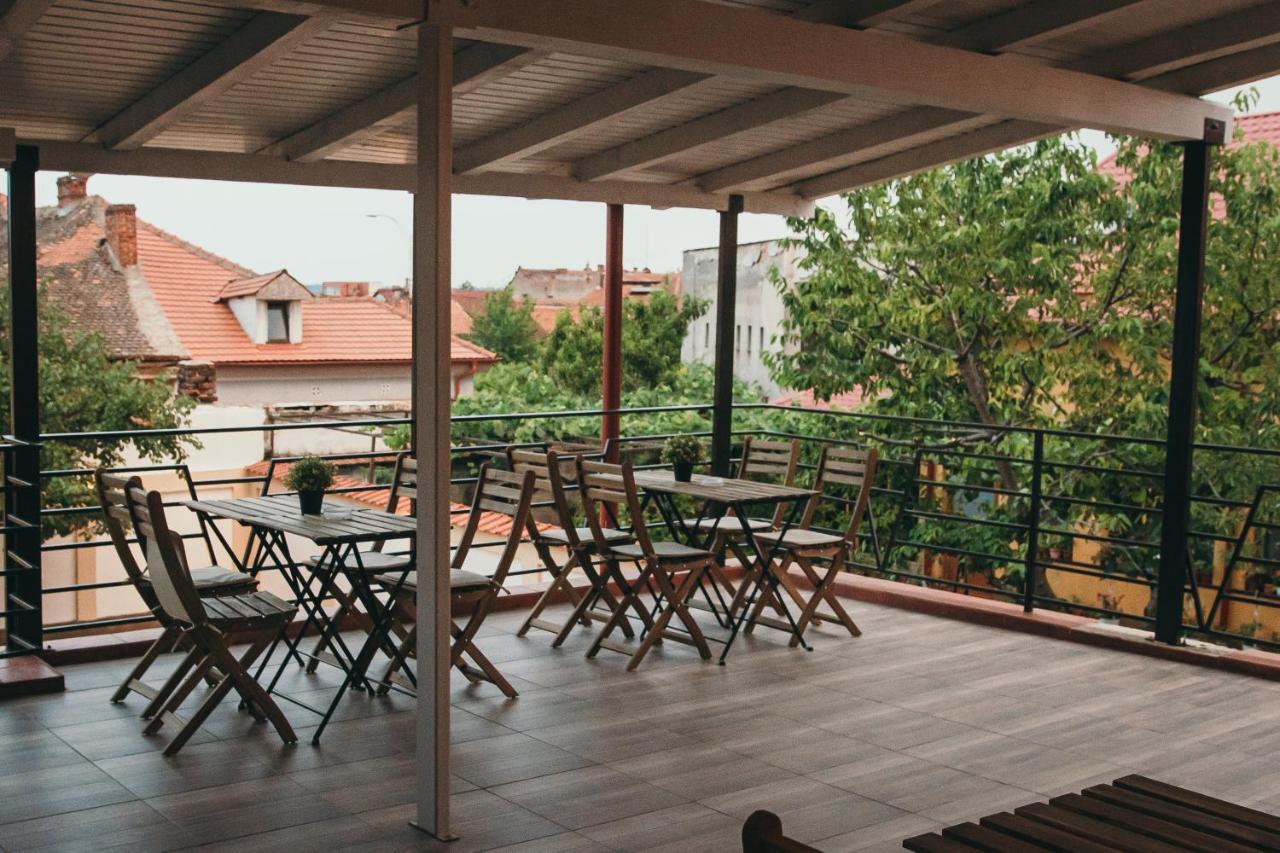Nest Guesthouse Drobeta Turnu Severin Exterior foto